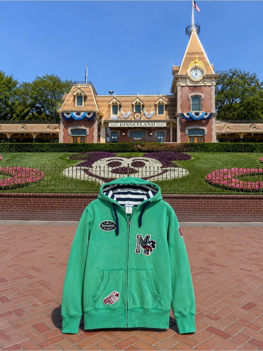 Disney Parks Mickey Mouse Green Full Zip Hoodie Women’s M Embroidered